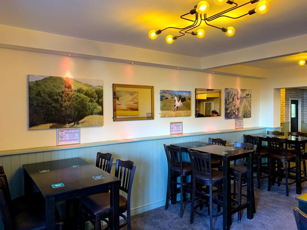White Horse Tavern Telford Kültér fotó
